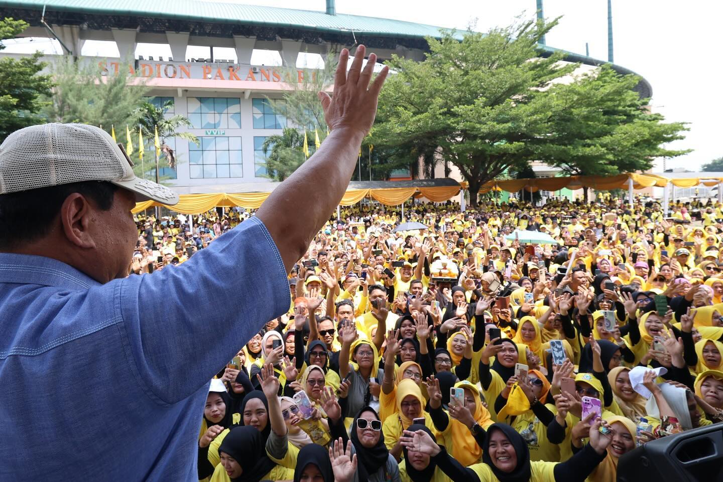 Prabowo Subianto Mengajak Kader Golkar Berjuang untuk Menangkan Pemilu 2024 dengan Program Gratis Makan Siang