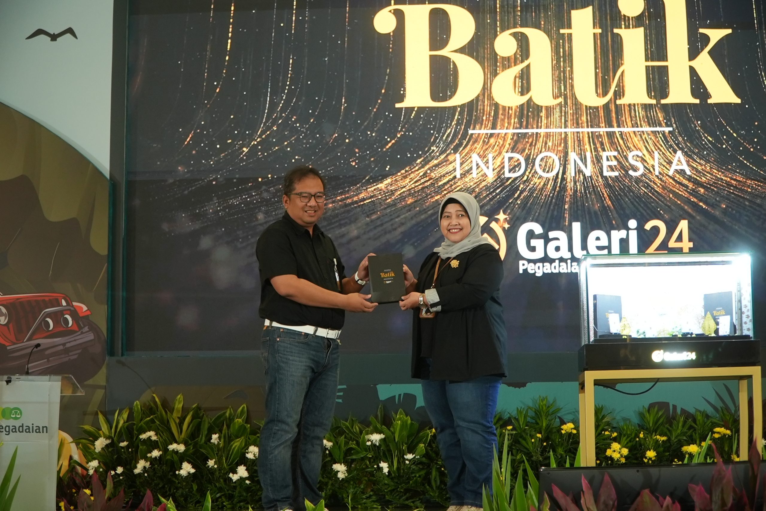 Galeri 24 Memperkenalkan Batangan Emas dengan 5 Motif Batik Nusantara