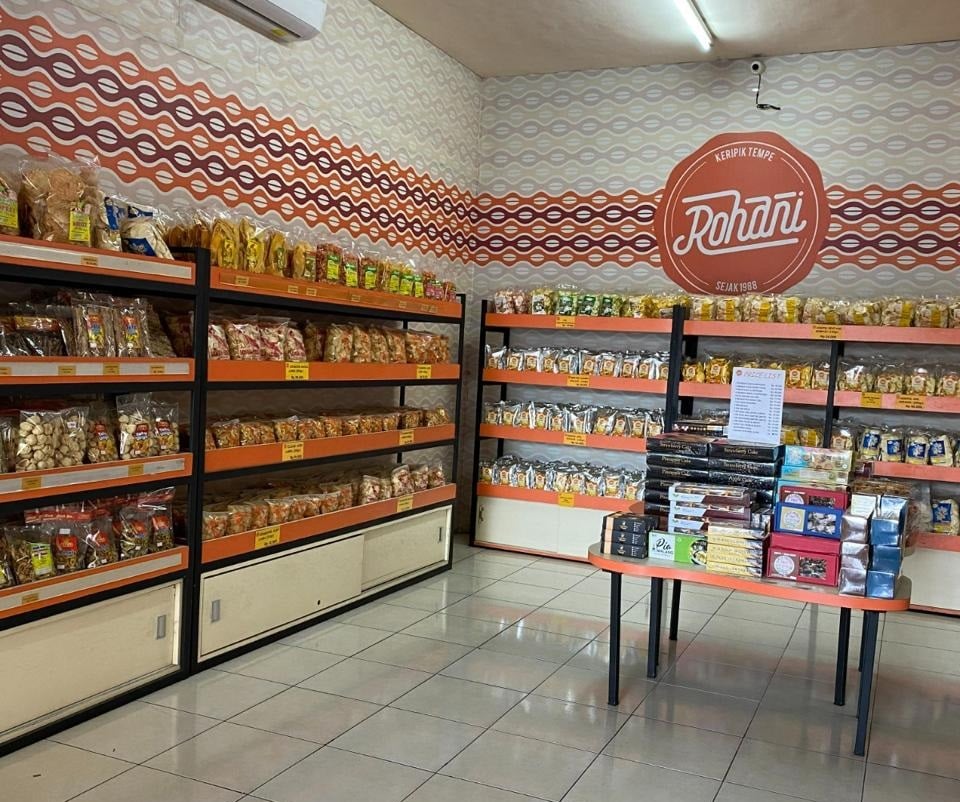 Rohani’s Success in Developing a Business with BRI Loan, Specializing in Keripik Tempe Souvenirs