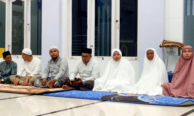 Prosesi Simbolik Pelepasan Calon Haji dari Sembilan CJH Asal Desa di Aceh Tamiang Dipeusijuek