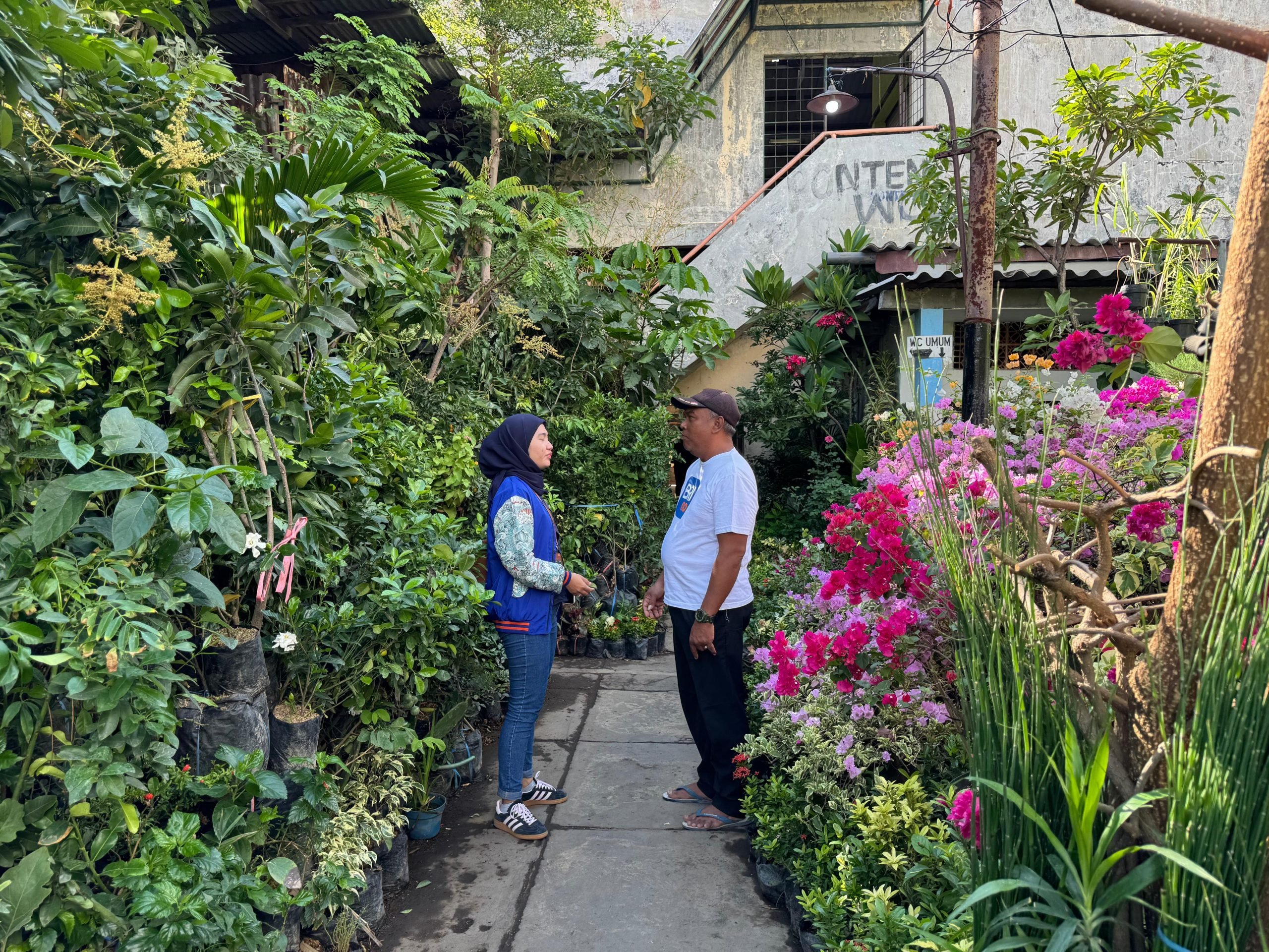 Usaha Bunga Bratang Binaan BRI di Kota Surabaya Meraih Kesuksesan dengan Tempat Usaha Baru