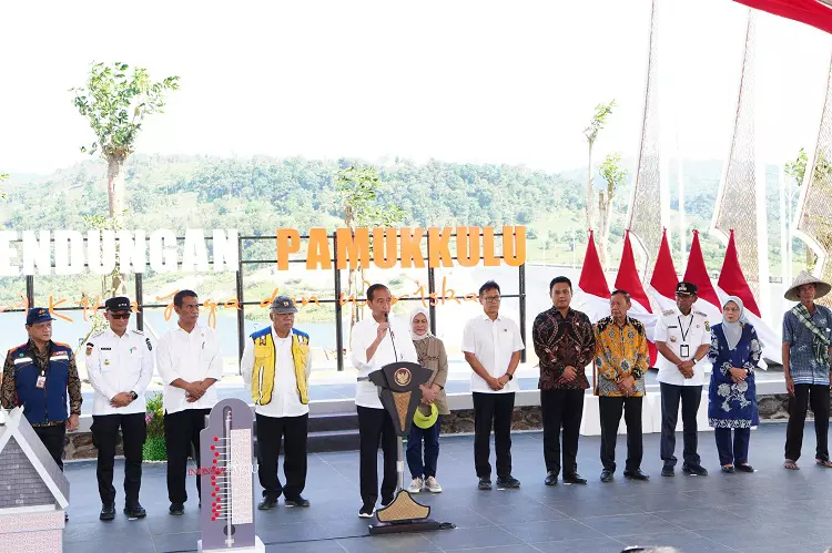 Jokowi Resmikan Bendungan Pamukkulu Takalar, Menghabiskan Biaya yang Sangat Besar