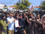 DPRD Cilacap Setuju untuk Mengawal Putusan MK Setelah Demonstrasi