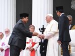 Prabowo Subianto Memposting Foto Bersalaman dengan Paus Fransiskus: Indonesia Dikaruniai Keberagaman dan Harmoni