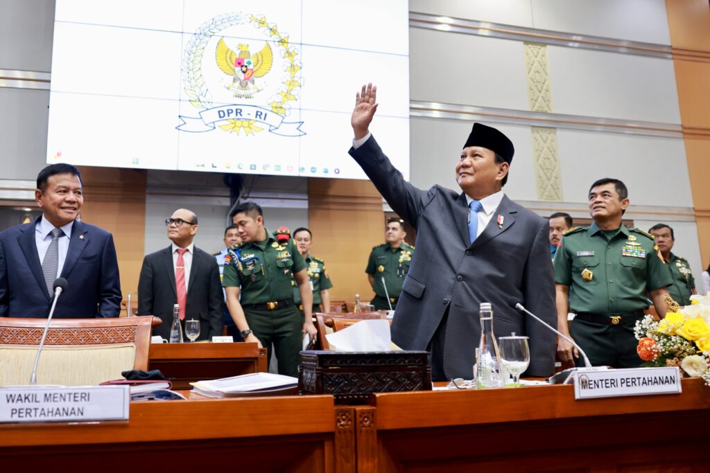 Prabowo Subianto Says Goodbye and Apologizes in Last DPR Session: Bigger Duties Await Us